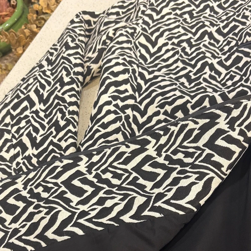 Chico's Black and White Patterned Blazer - Picture 8 of 8